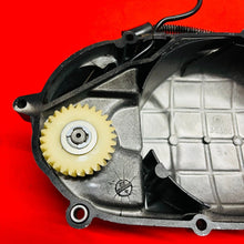 Load image into Gallery viewer, YAMAHA MX80 CLUTCH COVER CASE WITH OIL PUMP OEM GENUINE TY GT MX 80 (1974-1982)