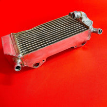 Load image into Gallery viewer, CRF250R RADIATOR GP1 PERFORMANCE LEFT NON-FILL SIDE HONDA CRF 250 R (2004-2005)
