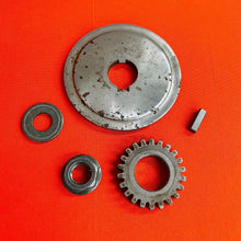 Load image into Gallery viewer, TTR125 PRIMARY GEAR NUT WOODRUFF KEY OIL SLINGER OEM GENUINE YAMAHA TTR 125 L