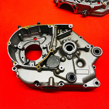 Load image into Gallery viewer, DRZ125 ENGINE CASES CRANKCASE OEM GENUINE SUZUKI DR-Z DRZ 125 L (2003-2007)