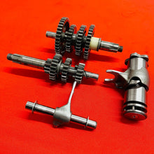 Load image into Gallery viewer, YAMAHA MX80 TRANSMSSION COMPLETE GEAR BOX OEM GENUINE TY GT MX 80 (1974-1982)