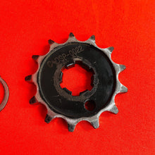 Load image into Gallery viewer, KX65 FRONT SPROCKET 13T CIRCLIP GENUINE OEM KAWASAKI RM KX 65 (02-22)