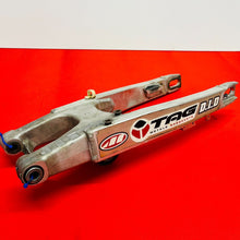 Load image into Gallery viewer, RMZ450 SWING ARM SWINGARM GENUINE OEM SUZUKI RMZ 450 (2005-2007)