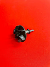 Load image into Gallery viewer, YZ400F IMPELLER SHAFT WATER PUMP OEM GENUINE YAMAHA WR YZ 400 F (1998-2000)