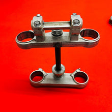 Load image into Gallery viewer, KTM85 TRIPLE CLAMPS TREES OEM GENUINE KTM 85 105 SX XC (2003-2011)