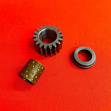 Load image into Gallery viewer, MINI TRAIL 50 PRIMARY DRIVE GEAR CRANK SPACER GENUINE OEM HONDA Z 50 A K