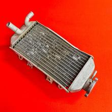 Load image into Gallery viewer, CRF150R RADIATOR RIGHT FILL SIDE CAP GENUINE OEM HONDA CRF 150 R RB (07-23)