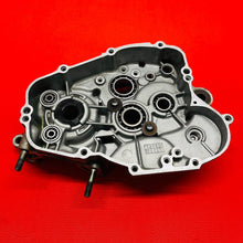 Load image into Gallery viewer, KX100 ENGINE CASES MATCHING CRANK CASE OEM GENUINE KAWASAKI KX 85 100 (2006-2013