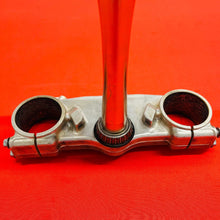Load image into Gallery viewer, CRF450R TRIPLE CLAMPS TREES OVERSIZE BARS GENUINE OEM HONDA CRF 450 R (05-07)