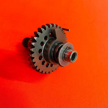 Load image into Gallery viewer, YZ400F KICK START SHAFT GEAR SPINDLE GENUINE OEM YAMAHA WR YZ 400 F (98-00)
