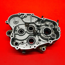 Load image into Gallery viewer, KX100 ENGINE CASES MATCHING CRANK CASE OEM GENUINE KAWASAKI KX 85 100 (2006-2013