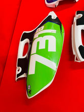 Load image into Gallery viewer, YZ250F NUMBER PLATES KIT PLASTICS # 731 OEM GENUINE YAMAHA YZ WR 250 F (2001-02)