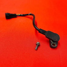 Load image into Gallery viewer, RMZ450 TPS CARBURETOR SENSOR PLUG GENUINE OEM SUZUKI RMZ 450 (2005-2007)
