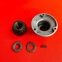 Load image into Gallery viewer, CRF150F PRIMARY DRIVE GEAR OIL PUMP GENUINE OEM HONDA CRF 150 F 2003 - 2005