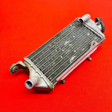 Load image into Gallery viewer, KX85 RADIATOR WITH CAP OEM GENUINE KAWASAKI KX 85 100 (2001-2013)