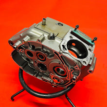 Load image into Gallery viewer, DRZ125 ENGINE CASES CRANKCASE OEM GENUINE SUZUKI DR-Z DRZ 125 L (2003-2007)
