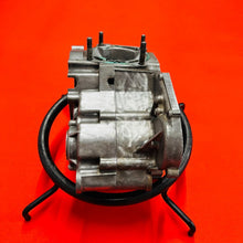 Load image into Gallery viewer, KX100 ENGINE CASES MATCHING CRANK CASE OEM GENUINE KAWASAKI KX 85 100 (2006-2013