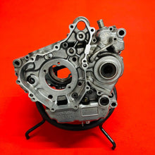 Load image into Gallery viewer, CRF250F ENGINE CASES CRANK CASE LEFT RIGHT OEM GENUINE HONDA CRF 250 F 2019-2025