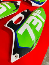 Load image into Gallery viewer, YZ250F NUMBER PLATES KIT PLASTICS # 731 OEM GENUINE YAMAHA YZ WR 250 F (2001-02)
