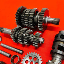 Load image into Gallery viewer, RMZ250 TRANSMISSION COMPLETE GEAR BOX GENUINE OEM SUZUKI RMZ 250 (2007-2009)