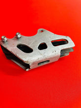 Load image into Gallery viewer, YZ250F CHAIN GUIDE REAR SLIDER OEM GENUINE YAMAHA YZ 250 F 07 08 09