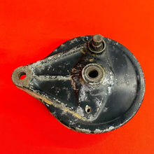 Load image into Gallery viewer, XR80 REAR BRAKE DRUM HUB SHOES GENUINE OEM HONDA XR 80 (79-84)