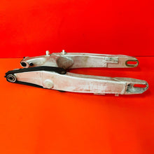 Load image into Gallery viewer, YZ400F SWING ARM SWINGARM GENUINE OEM YAMAHA WR YZ 400 F (1998-2000)