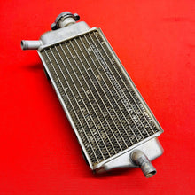 Load image into Gallery viewer, CRF450R RADIATOR RIGHT FILL SIDE WITH CAP GENUINE OEM HONDA CRF 450 R (04-08)