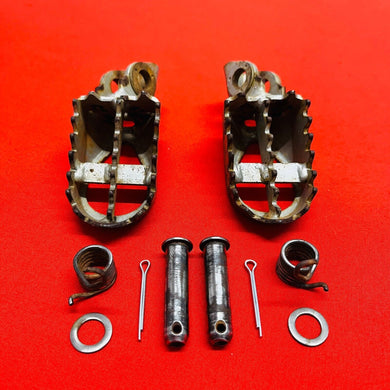 KX65 FOOTPEGS KIT FOOT PEGS RESTS GENUINE OEM KAWASAKI RM KX 65 (2002-2022)