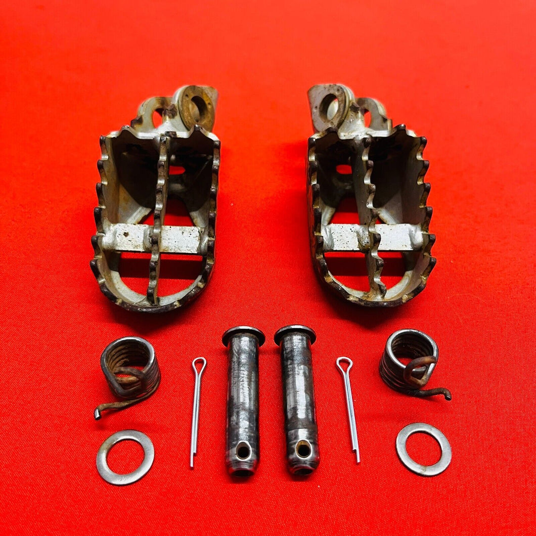 KX65 FOOTPEGS KIT FOOT PEGS RESTS GENUINE OEM KAWASAKI RM KX 65 (2002-2022)