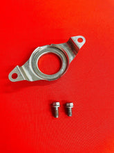 Load image into Gallery viewer, YZ400F FRONT SPROCKET MOUNT BRACKET GUARD COVER GENUINE YAMAHA WR YZ 400 250 F