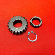 Load image into Gallery viewer, KX100 PRIMARY DRIVE GEARS CRANK CIRCLIP OEM GENUINE KAWASAKI KX 85 100 (06-13)