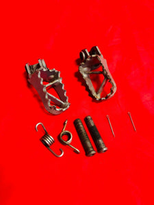 KTM50 FOOTPEGS FOOT PEGS KIT COMPLETE OEM KTM 50 LC PRO SR SX SENIOR