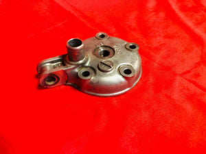 (01-07) RM125 CYLINDER HEAD TOP END COVER CAP OEM SUZUKI RM 125