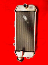 Load image into Gallery viewer, KX250F RIGHT RADIATOR RAD FILL SIDE WITH CAP 04 05 06 07 08 KAWASAKI KX 250 F