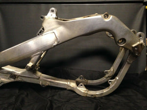 04 HONDA CRF250R CRF 250 R OEM ALUMINUM MAIN FRAME CHASSIS STOCK