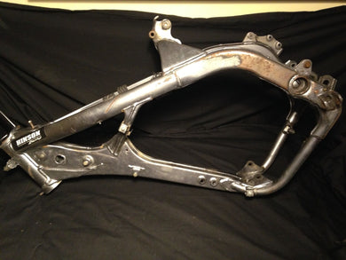 2005 SUZUKI RMZ250 RMZ 250 OEM COMPLETE MAIN FRAME CHASSIS AND HARDWARE