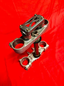 07 RM125 TRIPLE CLAMPS TREES OEM SUZUKI RM 125 (01-07)