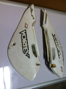 KX65 REAR NUMBER PLATES LEFT RIGHT PANELS PLASTICS OEM KAWASAKI RM65 KX RM 65