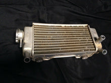 Load image into Gallery viewer, CRF250R RADIATOR RIGHT FILL SIDE RAD WITH CAP CRF 250 R OEM COMPLETE HONDA