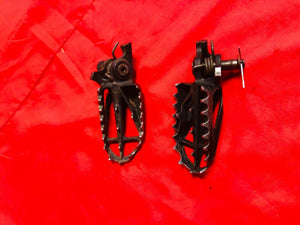 CRF450R FOOT PEGS FOOTPEGS RESTS OEM HONDA CRF 450 R