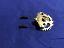 Load image into Gallery viewer, 07 TTR125 OIL PUMP COMPLETE OEM 00-07 YAMAHA TTR 125 L