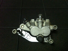 Load image into Gallery viewer, KAWASAKI KX250 KX 250 125 OEM COMPLETE FRONT BRAKE CALIPER MOUNT PADS BRAKES