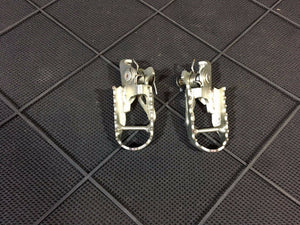 CRF150R FOOTPEGS FOOT PEGS COMPLETE OEM HONDA CRF 150 R