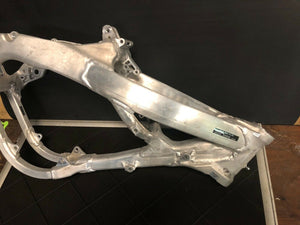 CRF250R FRAME CHASSIS 06 HONDA CRF 250 R