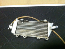 Load image into Gallery viewer, 02 YZ125 YZ 125 250 OEM STOCK COMPLETE RADIATOR RIGHT FILL SIDE CAP RAD COOLING