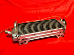 (01-07) RM125 RADIATOR RIGHT FILL SIDE WITH CAP OEM SUZUKI RM 125