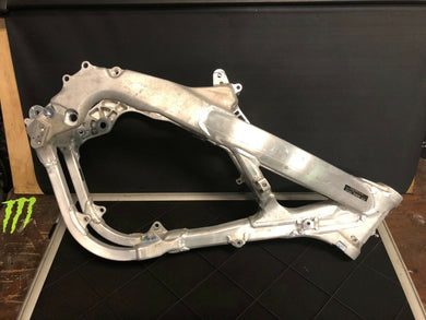 CRF250R FRAME CHASSIS 06 HONDA CRF 250 R