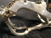 Load image into Gallery viewer, 04 HONDA CRF250R CRF 250 R OEM ALUMINUM MAIN FRAME CHASSIS STOCK