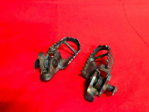 CRF150R FOOT PEGS COMPLETE W PINS AND SPRINGS STOCK (07-18) HONDA CRF 150 R RB